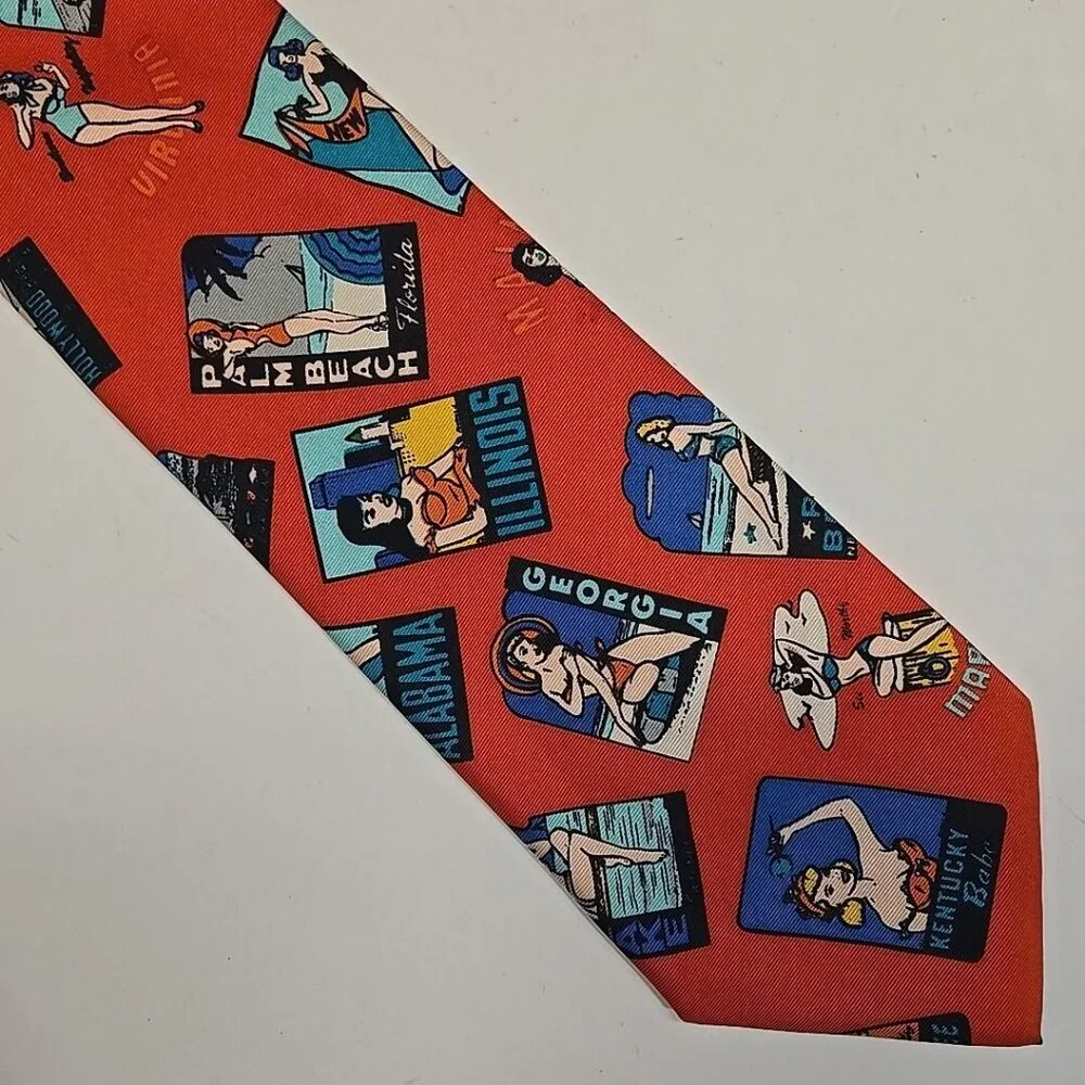 VTG Dolce & Gabanna Peek A Boo 100% Silk Tie Pin Up Girl USA Beaches Italy